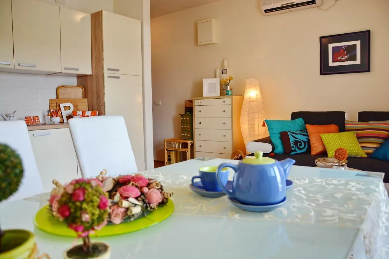 Apartment Vacation In Zadar - Mirna