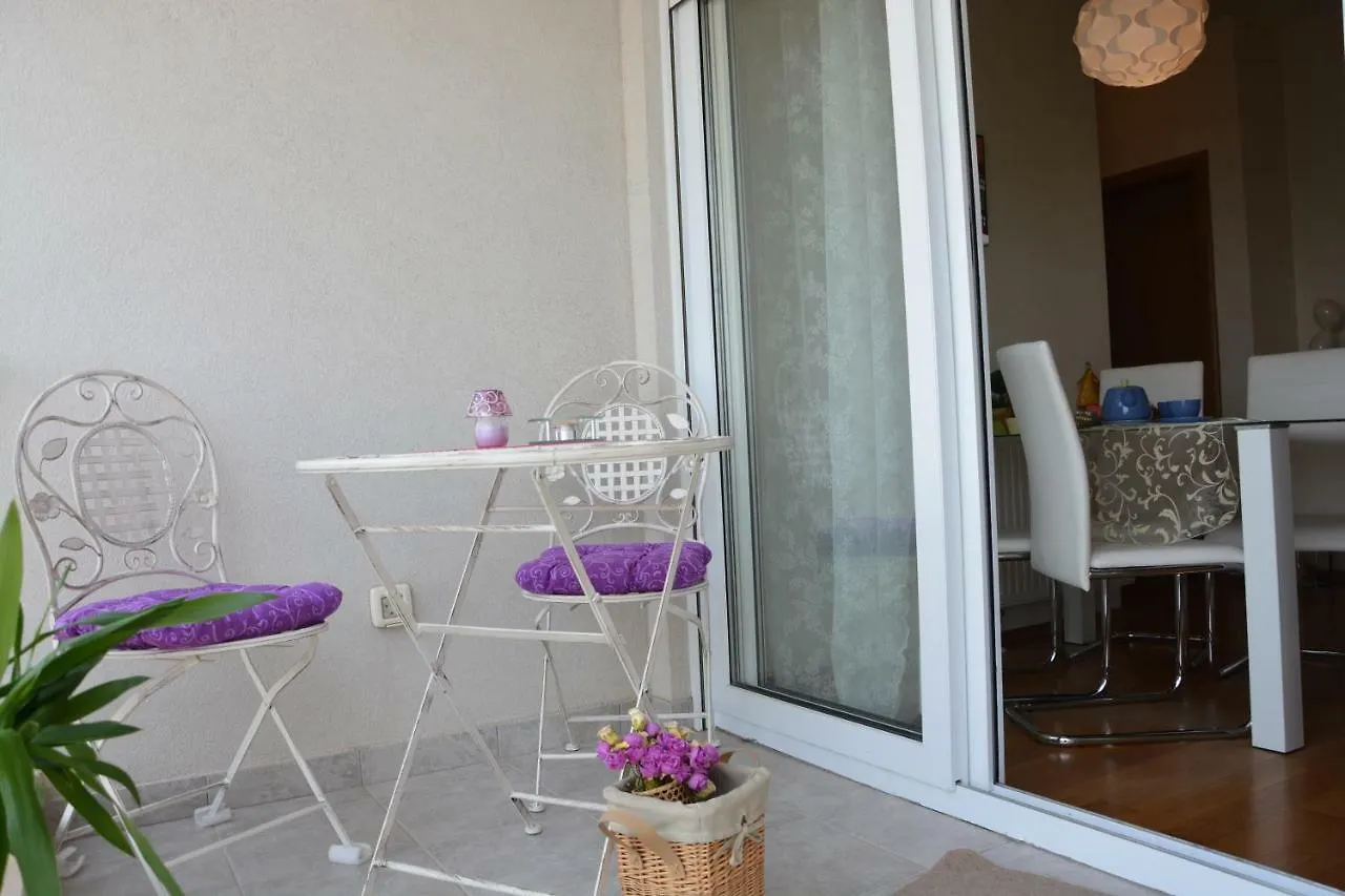 Apartment Vacation In Zadar - Mirna