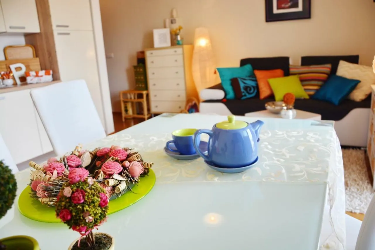 Apartment Vacation In Zadar - Mirna